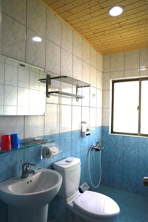 ซีเลิฟ บีแอนด์บี Apartment ไถหนาน ภายนอก รูปภาพ